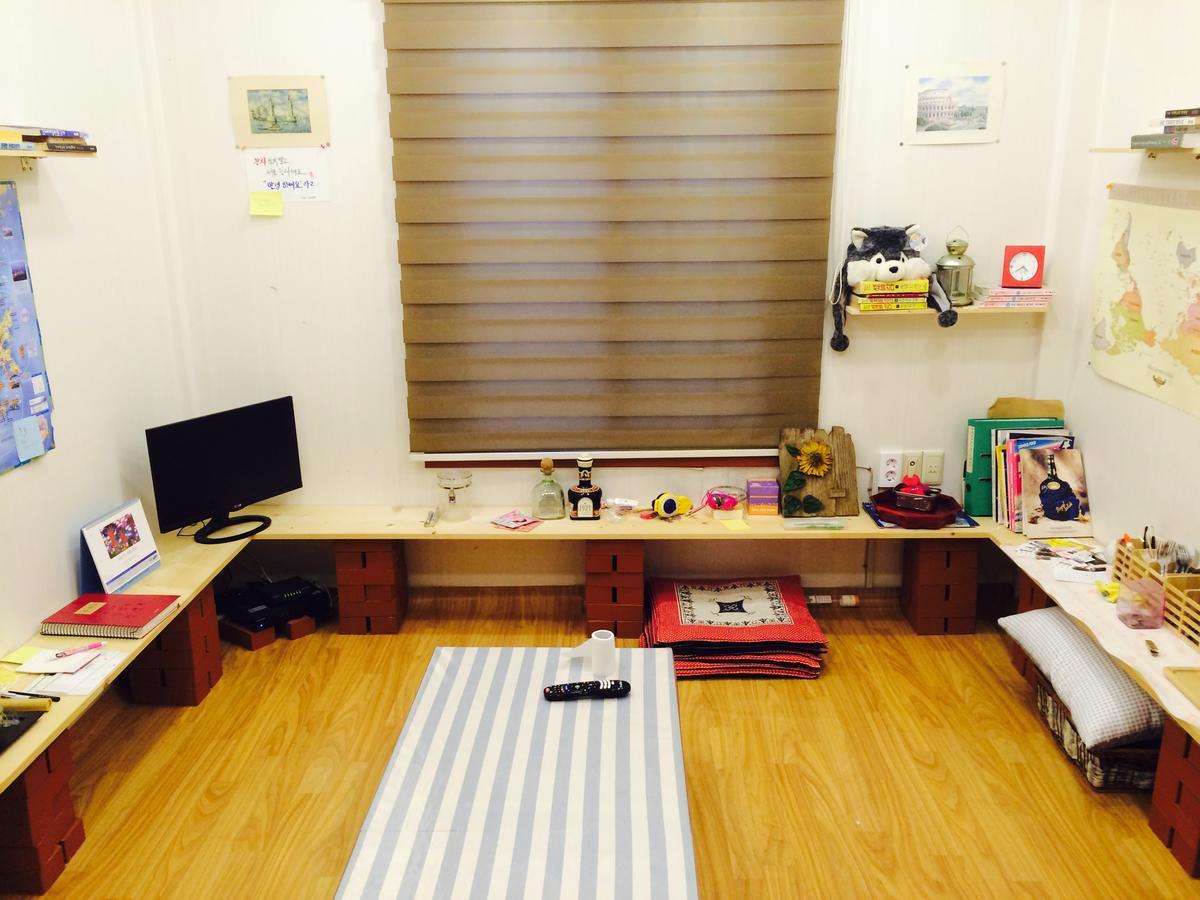 Geoje Ton Ton Guesthouse エクステリア 写真
